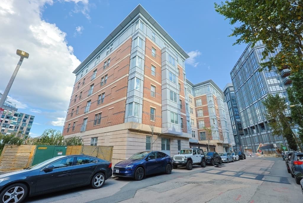 Condominium at 16 Miner Street # 501, Boston MA 02215, photo 21 of 21