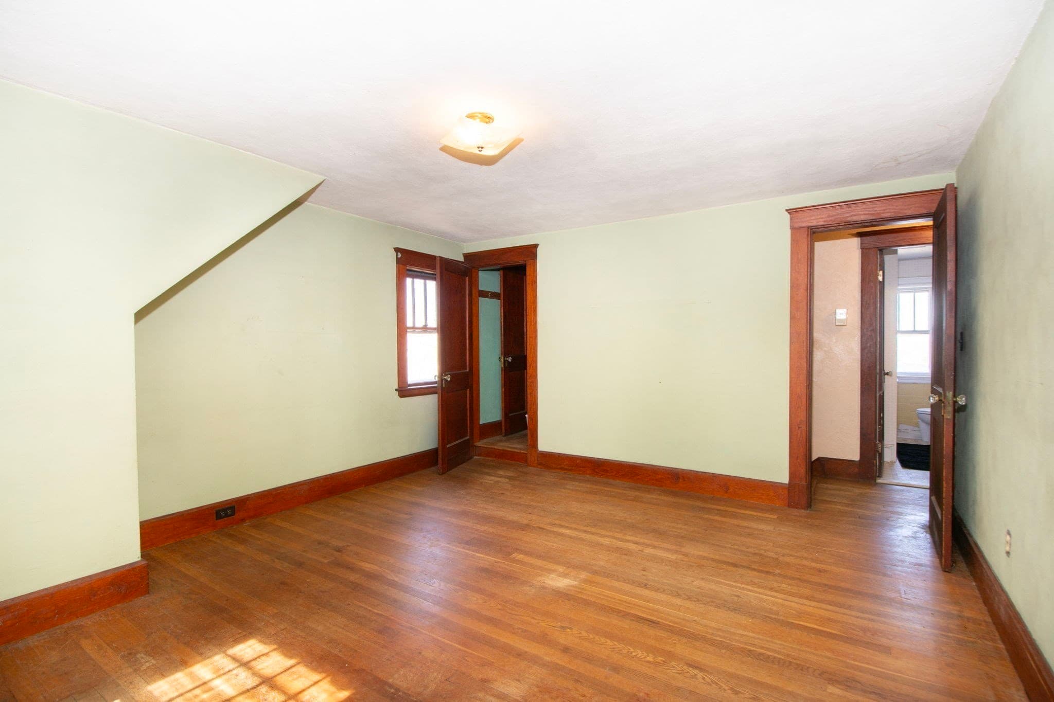 Single Family Residence at 86 Westminster Rd, Weymouth MA 02189, photo 5 of 19