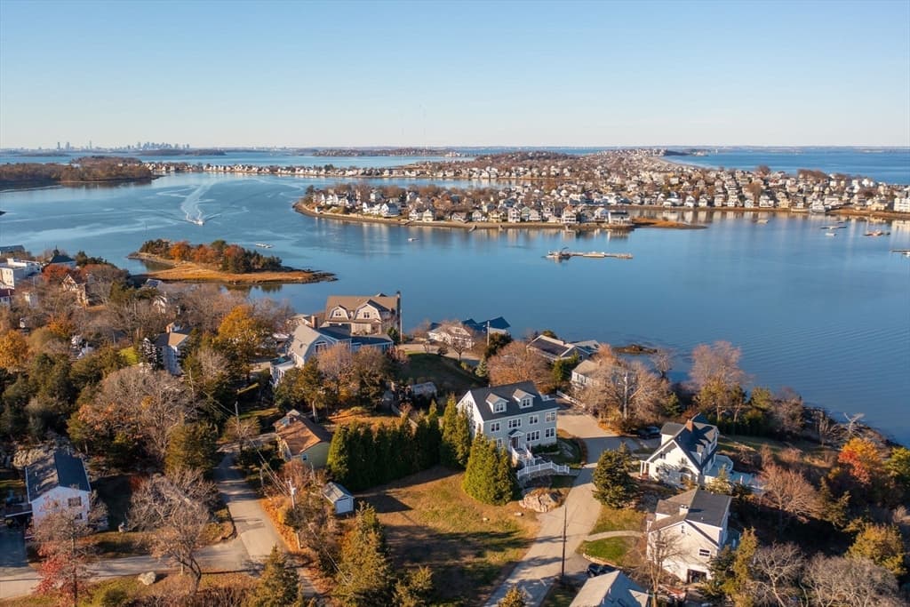 77 Salisbury Street, Hull MA 02045