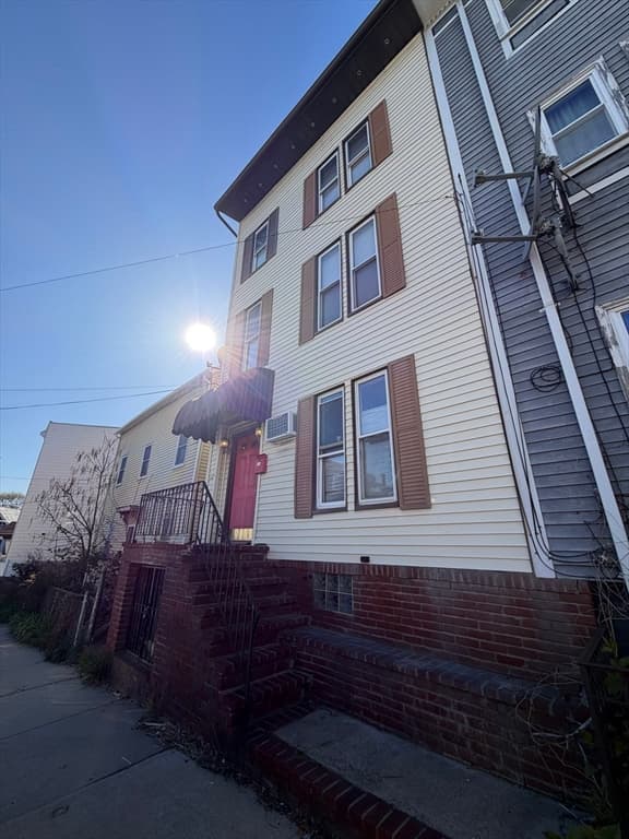 5-9 Family at 8-12 Leeds St, Boston MA 02127, Boston, photo 2 of 13