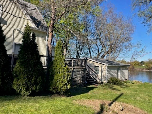 2 Oscar St, Holyoke MA 01040 photo 4