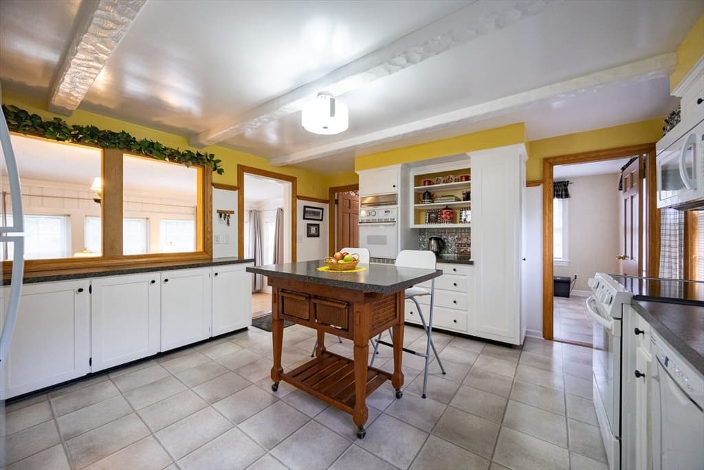 Single Family Residence at 2043 Wellington Street, Dighton MA 02715, photo 6 of 38