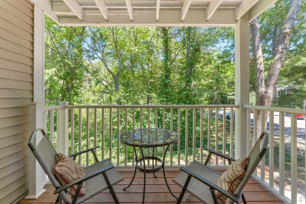 8 Post Oak Ln # 20, Natick MA 01760 photo 2