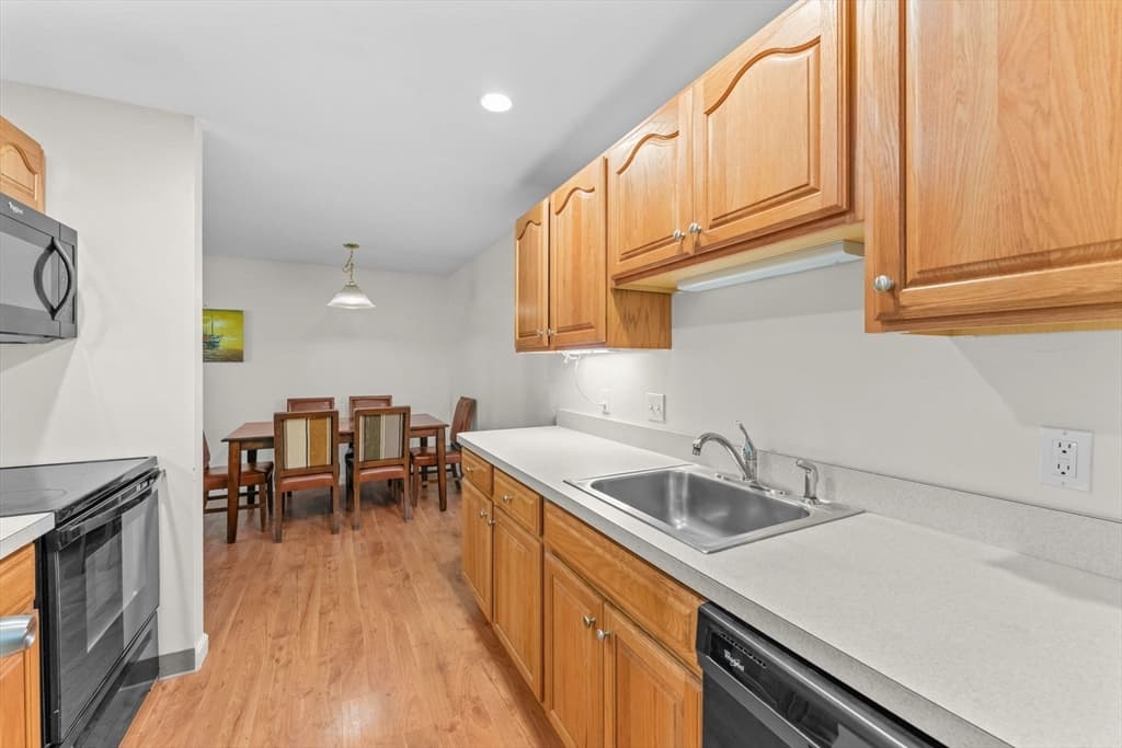 8 Post Oak Ln # 20, Natick MA 01760 photo 19
