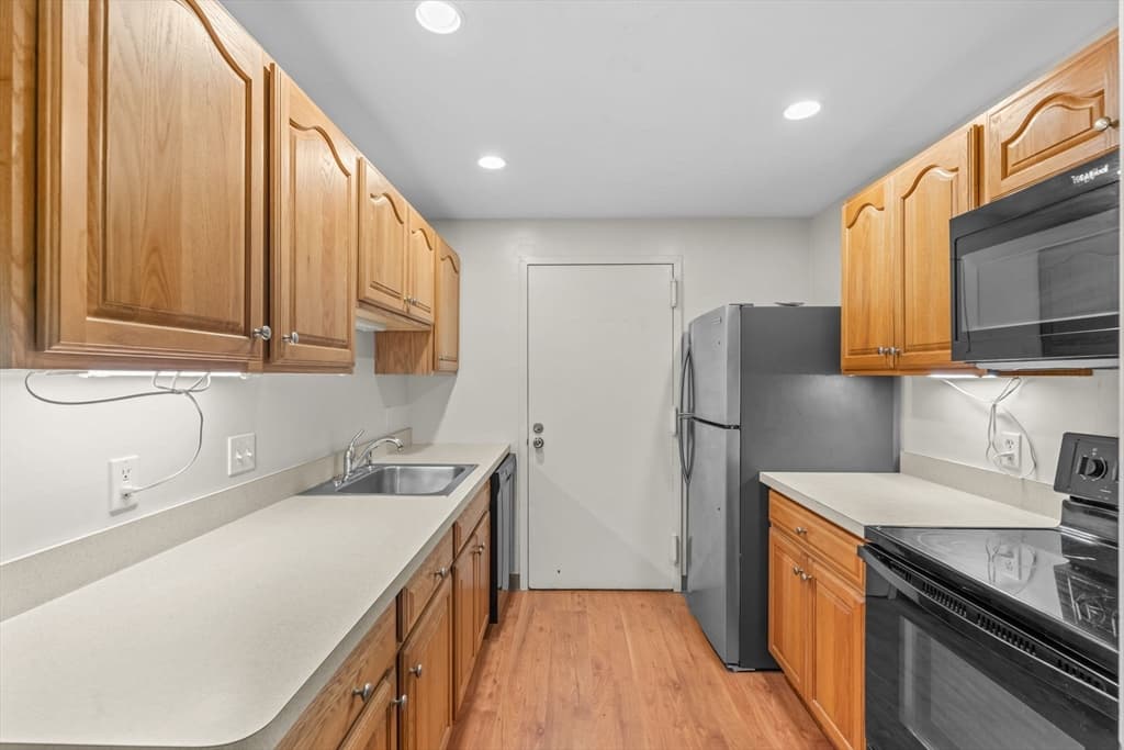 8 Post Oak Ln # 20, Natick MA 01760 photo 21