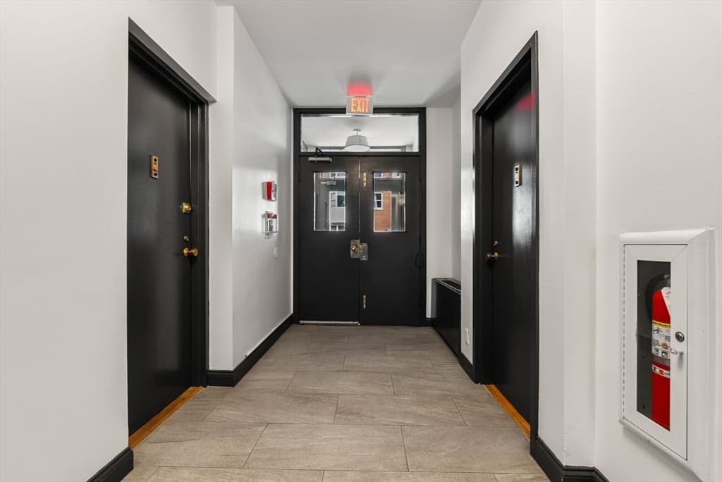 Condominium at 17 Bowdoin Street, Boston MA 02114, photo 27 of 29