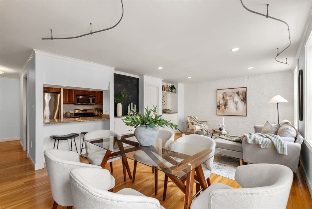 Condominium at 17 Bowdoin Street, Boston MA 02114, photo 2 of 29