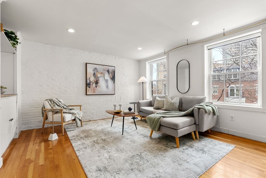 Condominium at 17 Bowdoin Street, Boston MA 02114, photo 6 of 29
