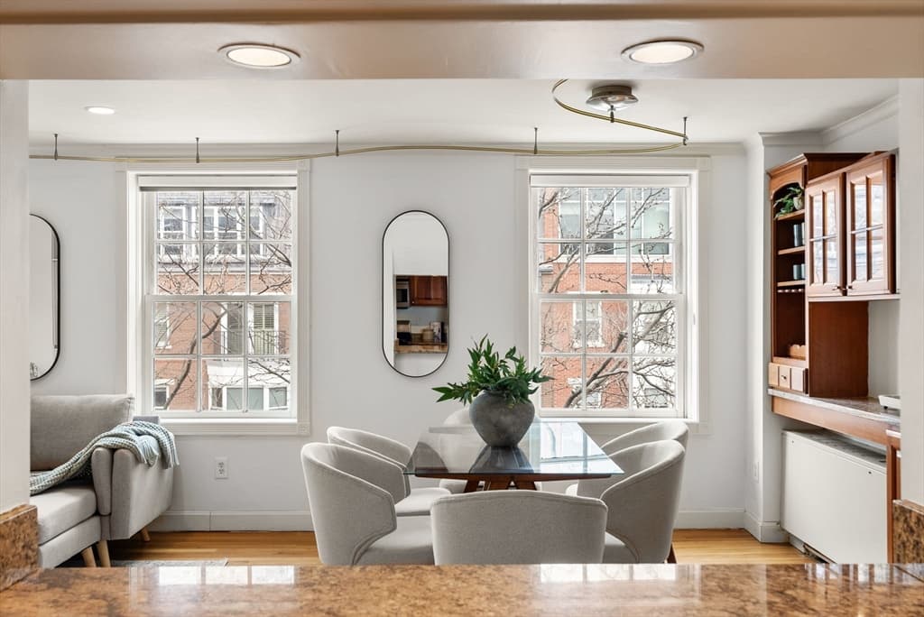 Condominium at 17 Bowdoin Street, Boston MA 02114, photo 15 of 29