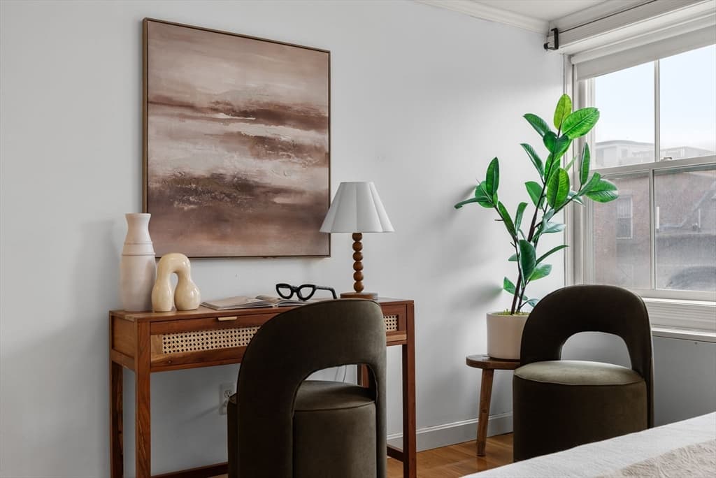 Condominium at 17 Bowdoin Street, Boston MA 02114, photo 19 of 29