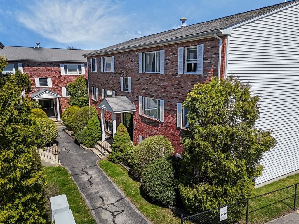 Condominium at 50 Clark St # 11, Fall River MA 02720, photo 2 of 37