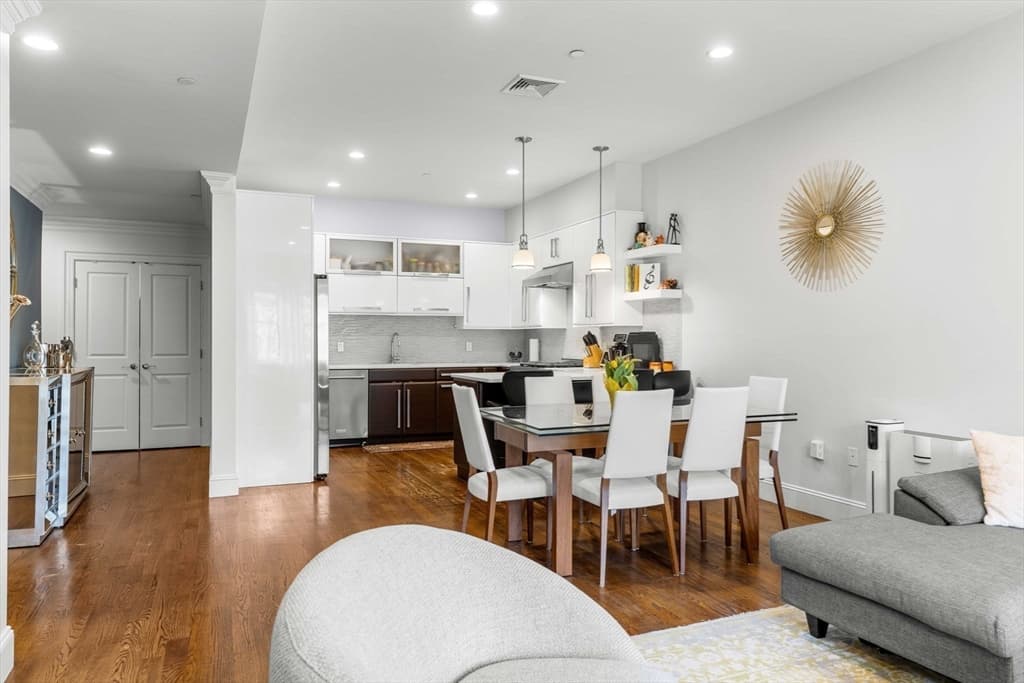 1471 Beacon St, Brookline MA 02446 photo 7
