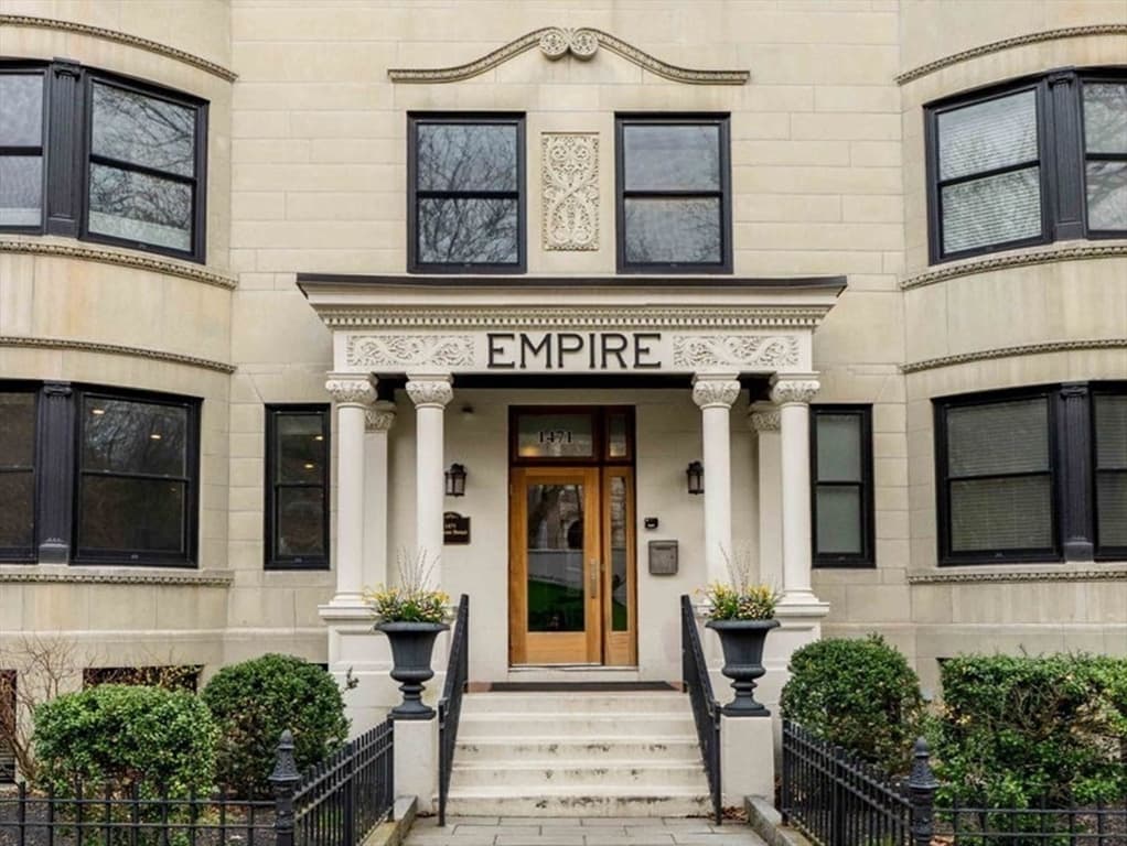 1471 Beacon St, Brookline MA 02446