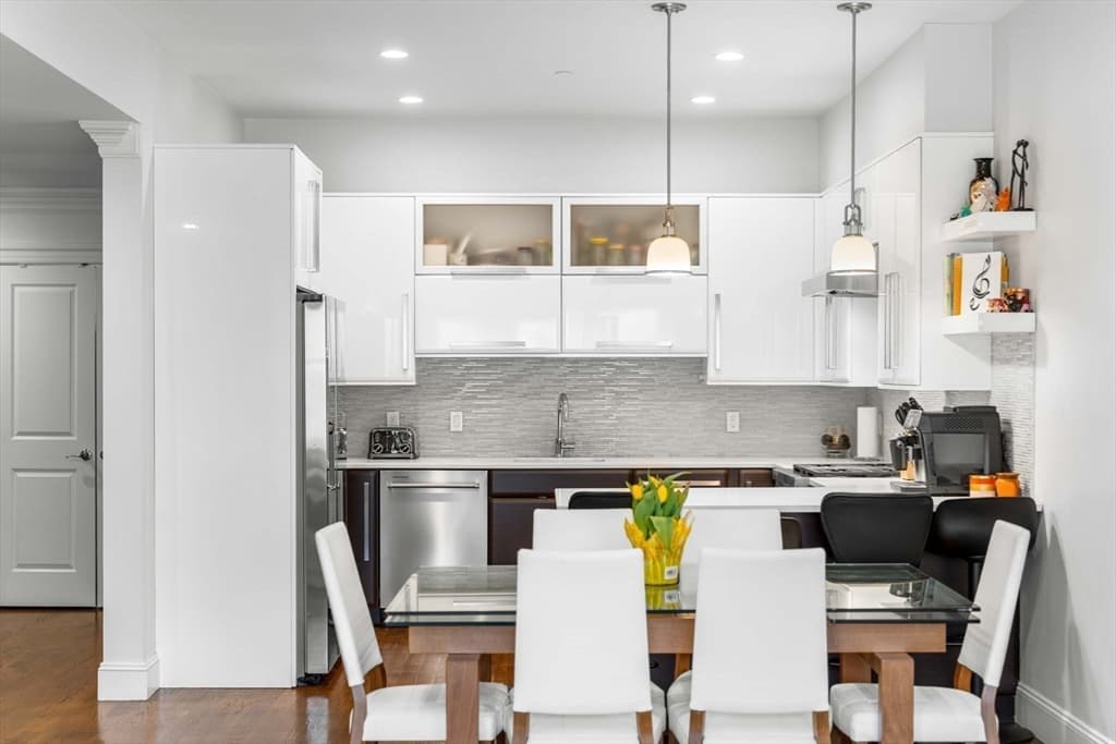 1471 Beacon St, Brookline MA 02446 photo 10