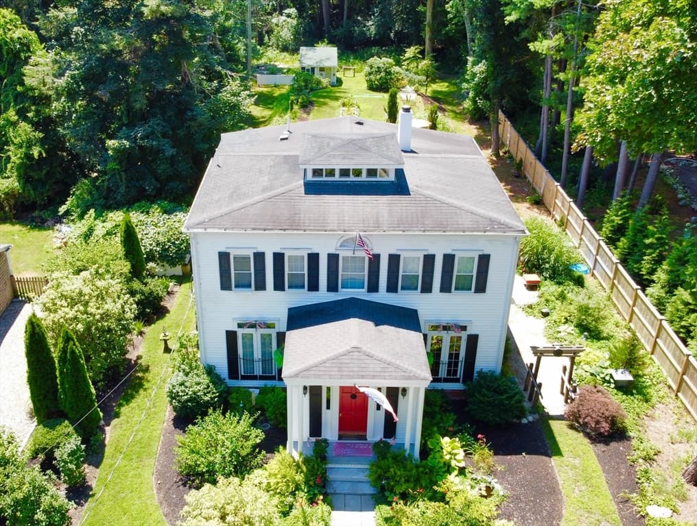 249 High St, Duxbury MA 02332