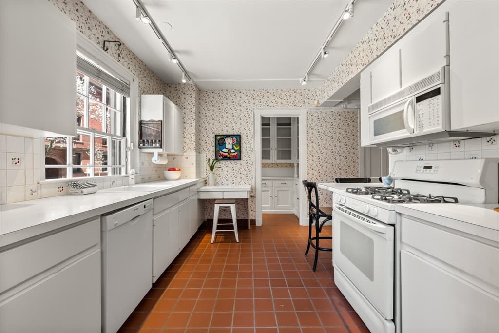 192 Commonwealth Ave # 2, Boston MA 02116 photo 18