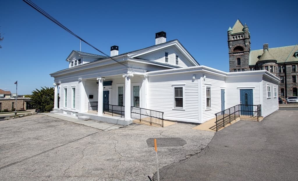 399 N Main St, Fall River MA 02720 photo 7