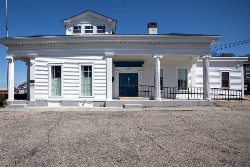 399 N Main St, Fall River MA 02720 photo 9