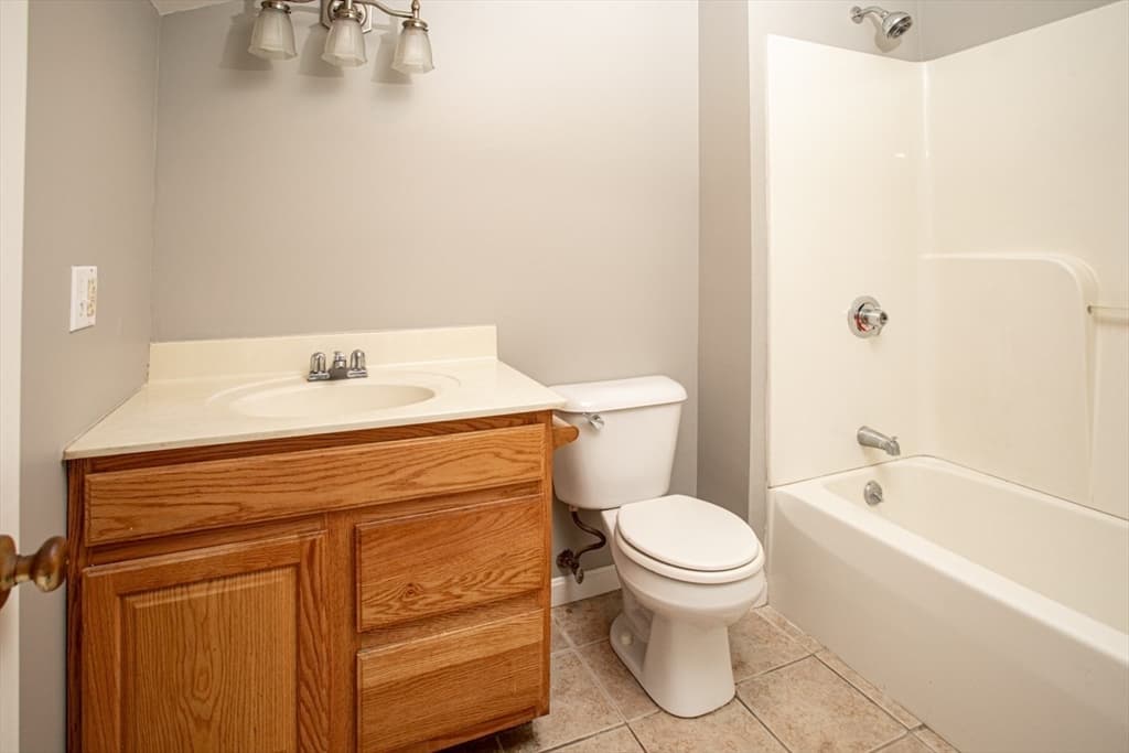 399 N Main St, Fall River MA 02720 photo 39