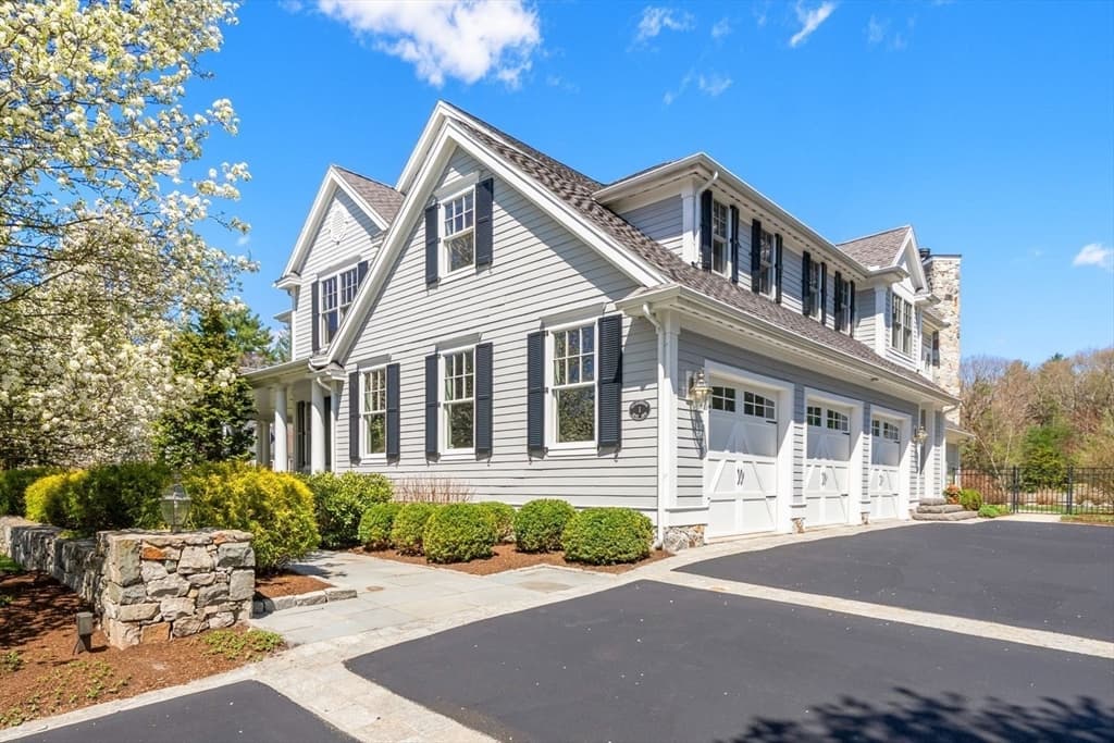 1 Betsy Ln, Dover MA 02030