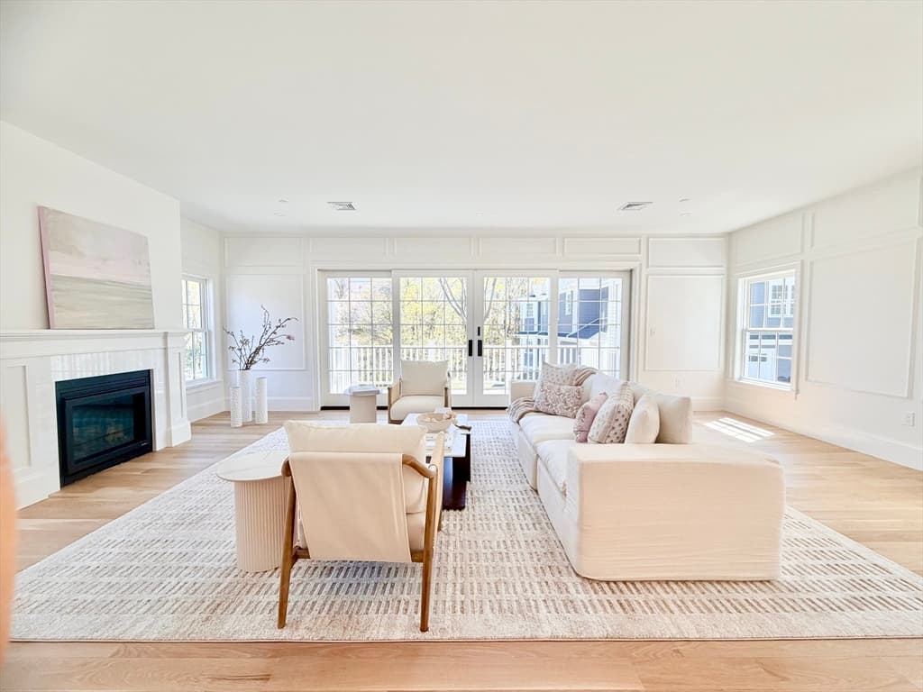 Condominium at 64 Pleasant Street # A, Marblehead MA 01945, Marblehead, photo 13 of 26