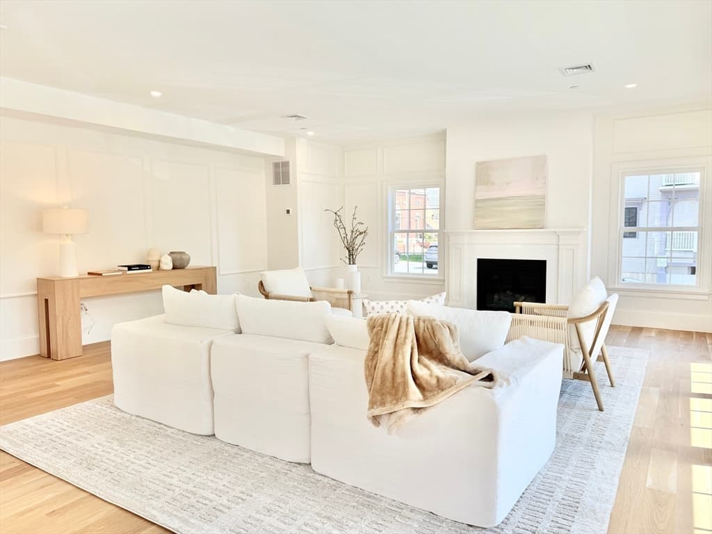 Condominium at 64 Pleasant Street # A, Marblehead MA 01945, Marblehead, photo 12 of 26