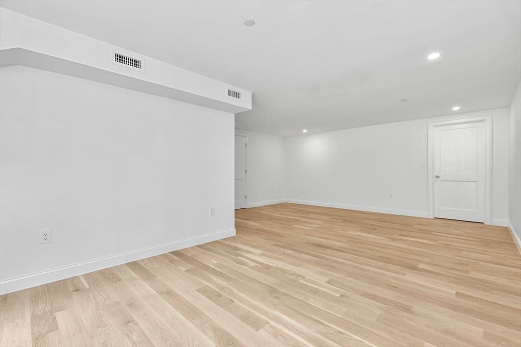 Condominium at 64 Pleasant Street # A, Marblehead MA 01945, Marblehead, photo 24 of 26