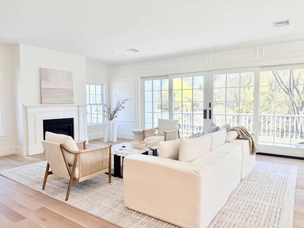 Condominium at 64 Pleasant Street # A, Marblehead MA 01945, Marblehead, photo 10 of 26