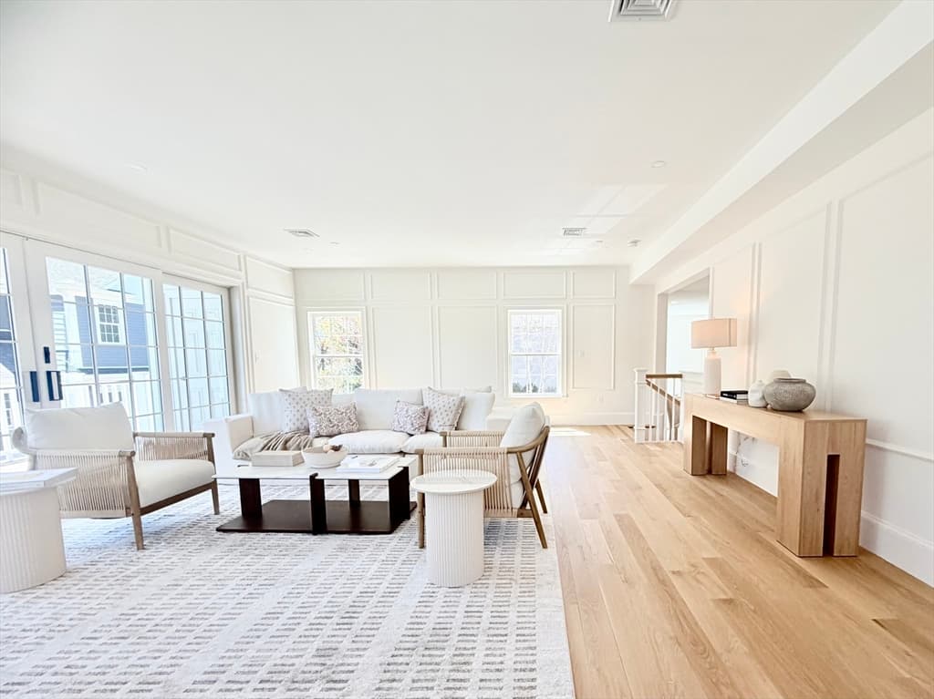 Condominium at 64 Pleasant Street # A, Marblehead MA 01945, Marblehead, photo 8 of 26