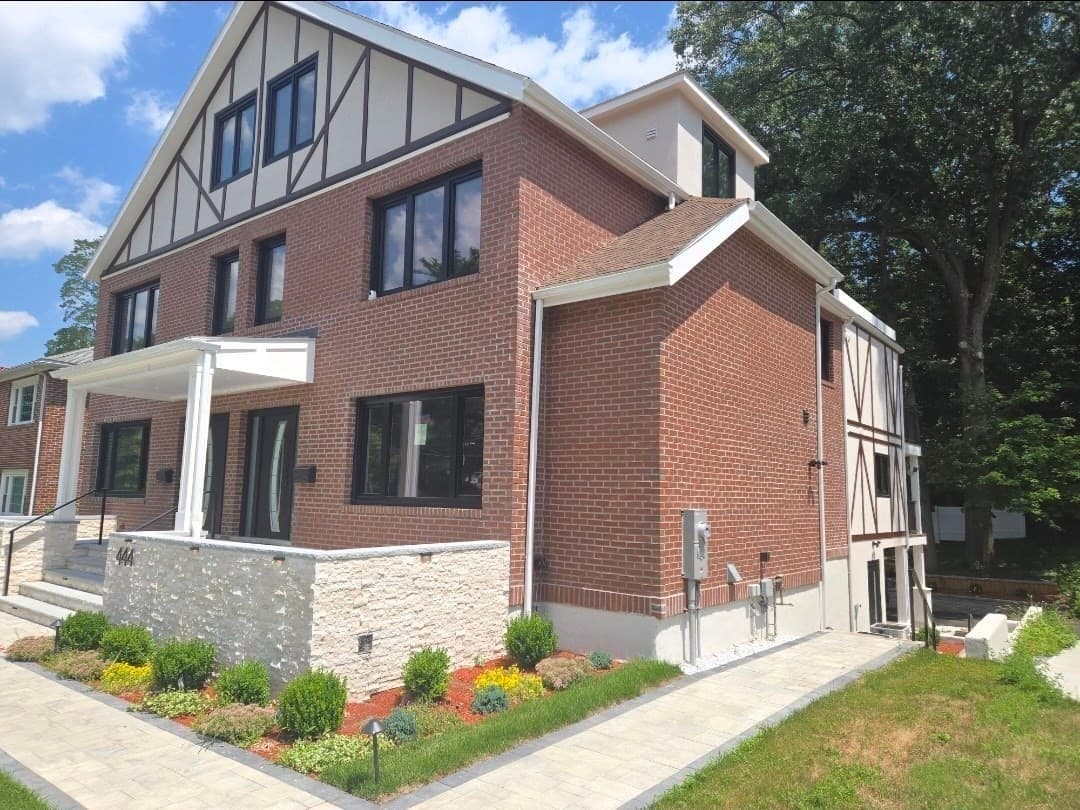 Condominium at 442 Lowell Ave # 442, Newton MA 02460, photo 2 of 39