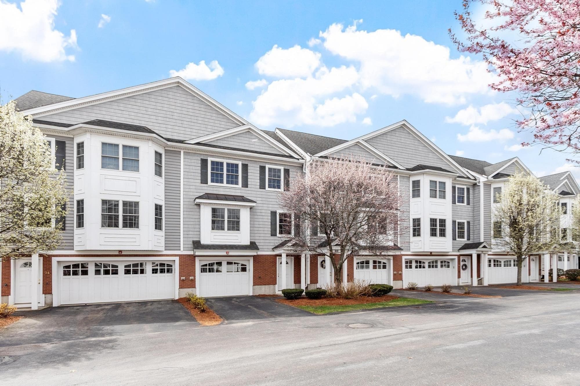 1975 Middlesex St # 33, Lowell MA 01851