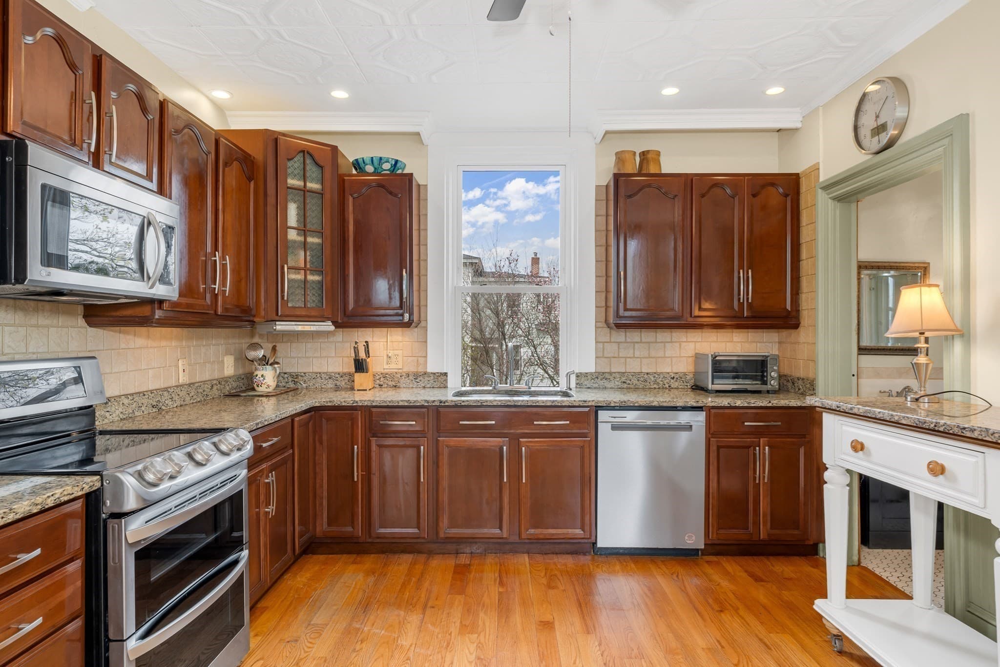 Single Family Residence at 47 Highland Ave, Haverhill MA 01830, photo 10 of 42