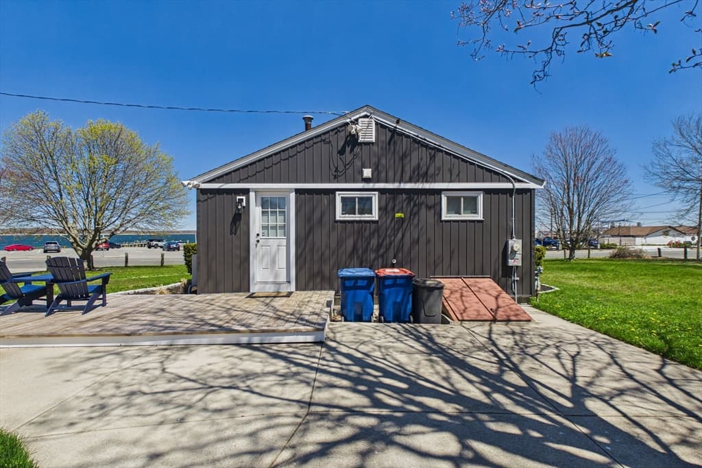Single Family Residence at 1501 E Rodney French Blvd, New Bedford MA 02744, New Bedford, photo 29 of 32