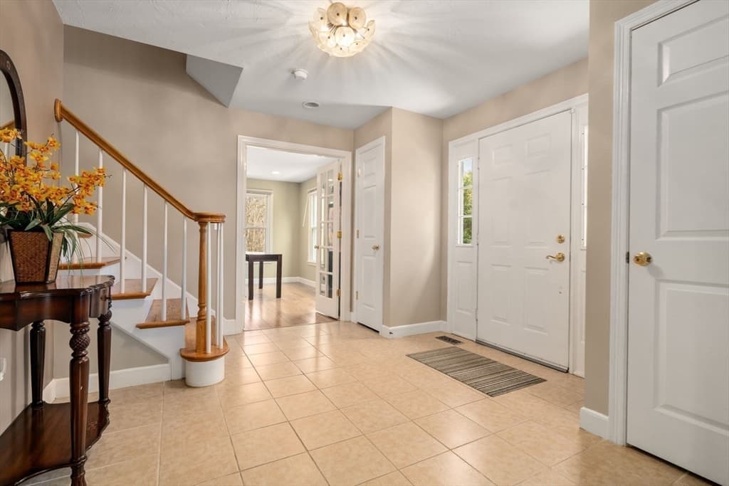 Single Family Residence at 16 Heather Lane, Southborough MA 01772, Southborough, photo 26 of 40