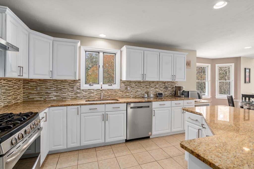 Single Family Residence at 16 Heather Lane, Southborough MA 01772, Southborough, photo 14 of 40