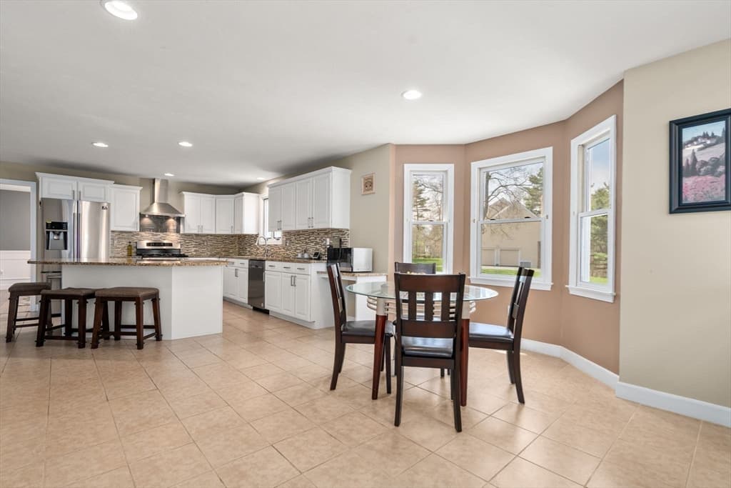 Single Family Residence at 16 Heather Lane, Southborough MA 01772, Southborough, photo 18 of 40