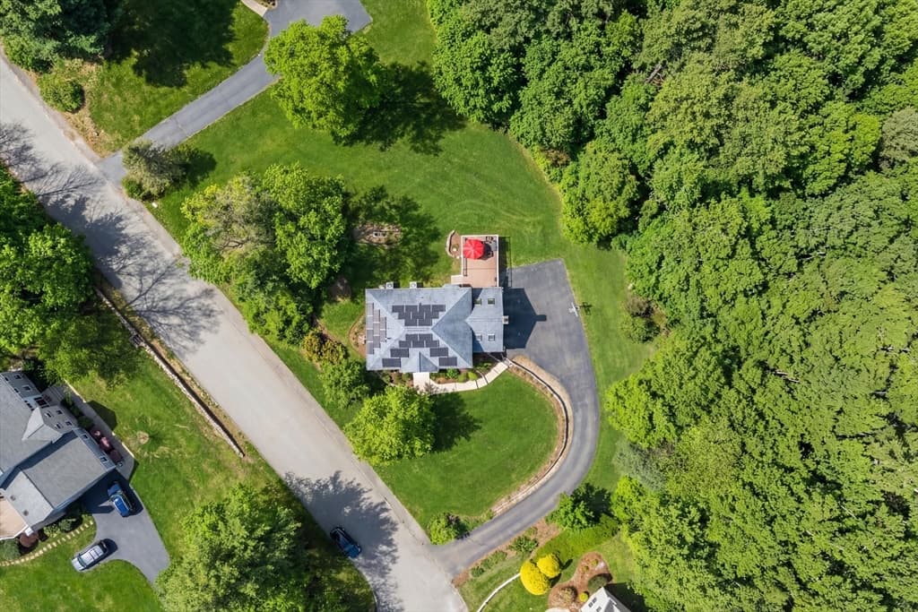 Single Family Residence at 16 Heather Lane, Southborough MA 01772, Southborough, photo 8 of 40