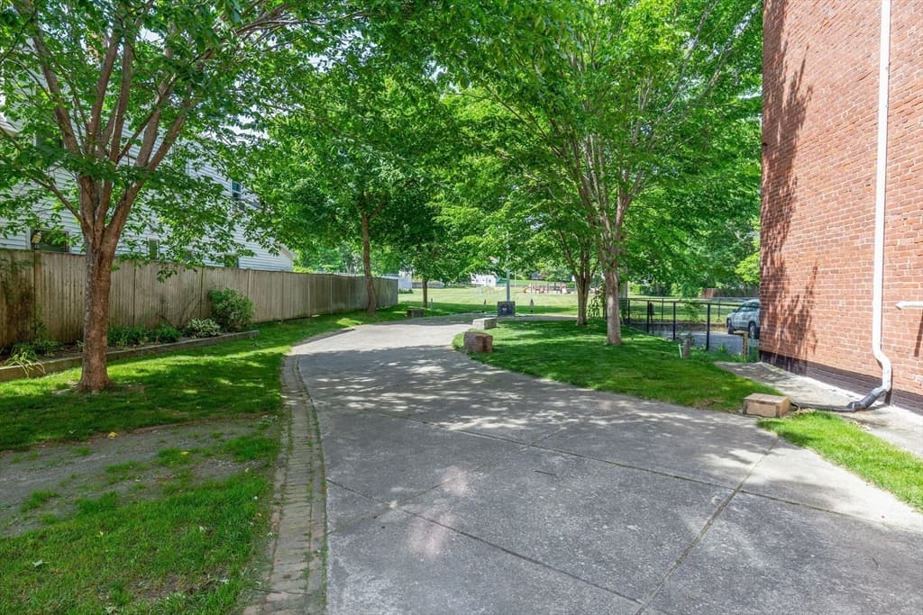 Condominium at 310 Court St # 2, Plymouth MA 02360, Plymouth, photo 15 of 17