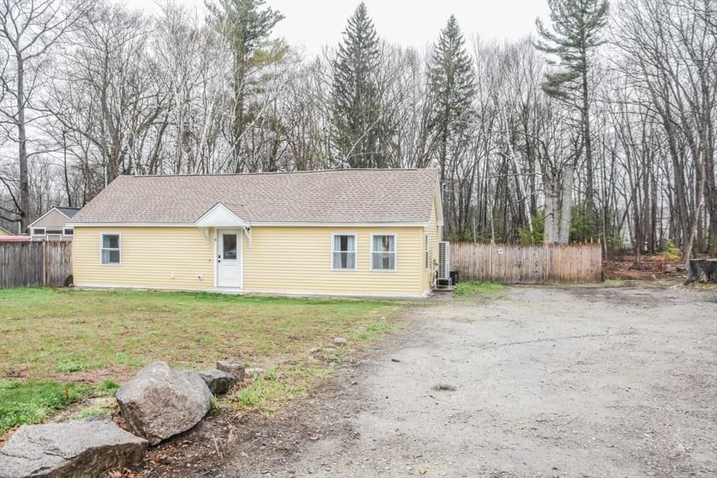 Single Family Residence at 51 Richardson Ave, Dracut MA 01826, photo 20 of 24