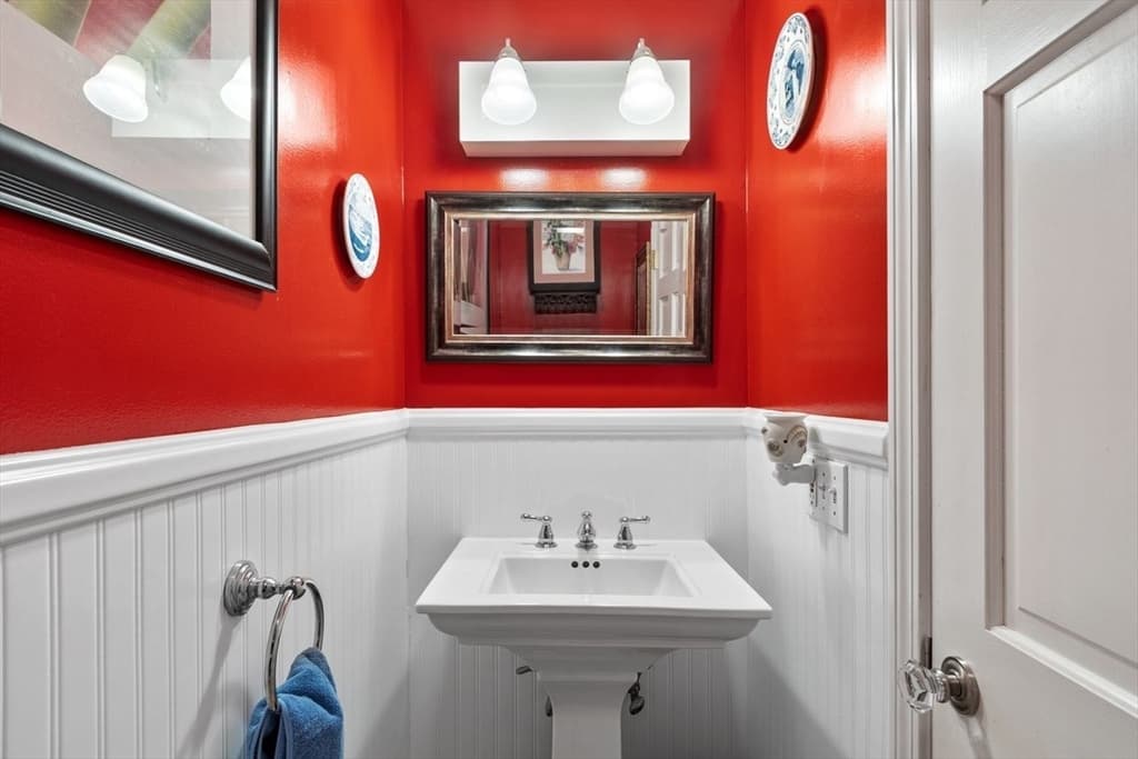 Condominium at 25 Sturbridge Hill Rd # 25, Sturbridge MA 01566, Sturbridge, photo 13 of 34