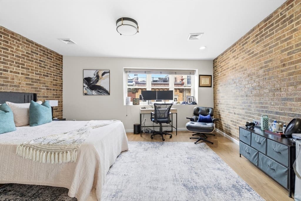 Condominium at 159 Salem # 4, Boston MA 02113, photo 13 of 26