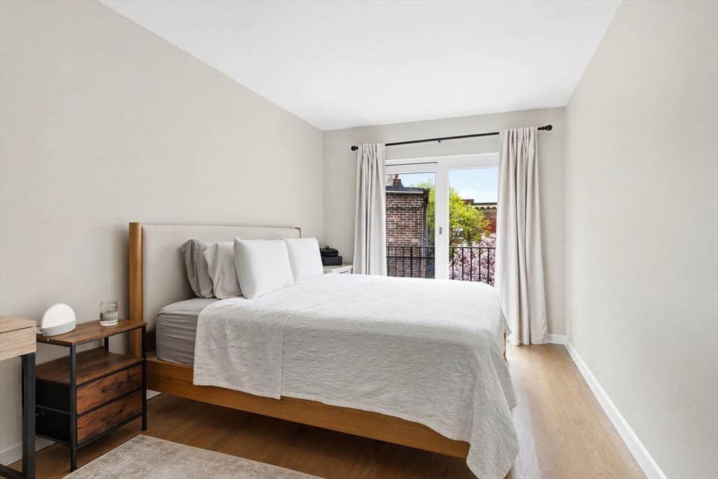 Condominium at 159 Salem # 4, Boston MA 02113, photo 17 of 26