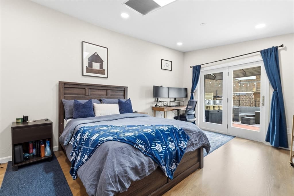 Condominium at 159 Salem # 4, Boston MA 02113, photo 22 of 26