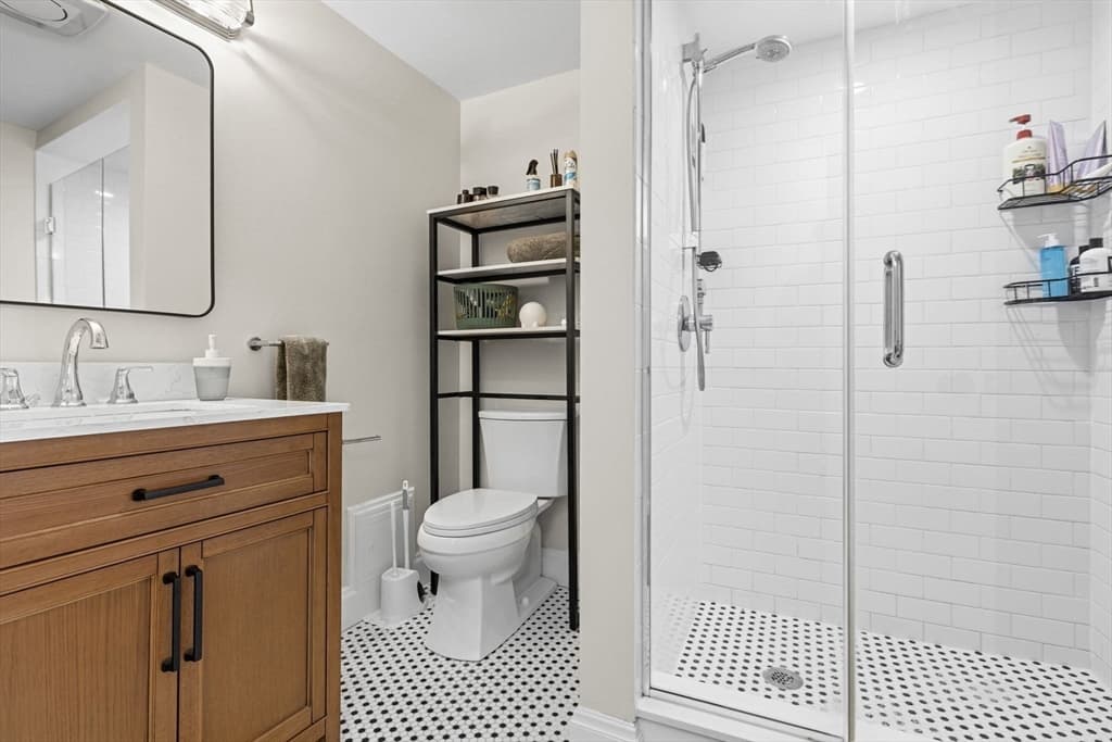 Condominium at 159 Salem # 4, Boston MA 02113, photo 24 of 26