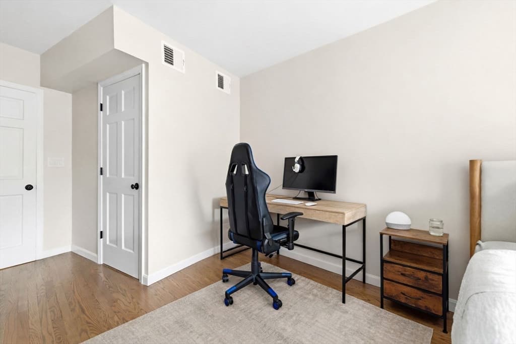 Condominium at 159 Salem # 4, Boston MA 02113, photo 18 of 26