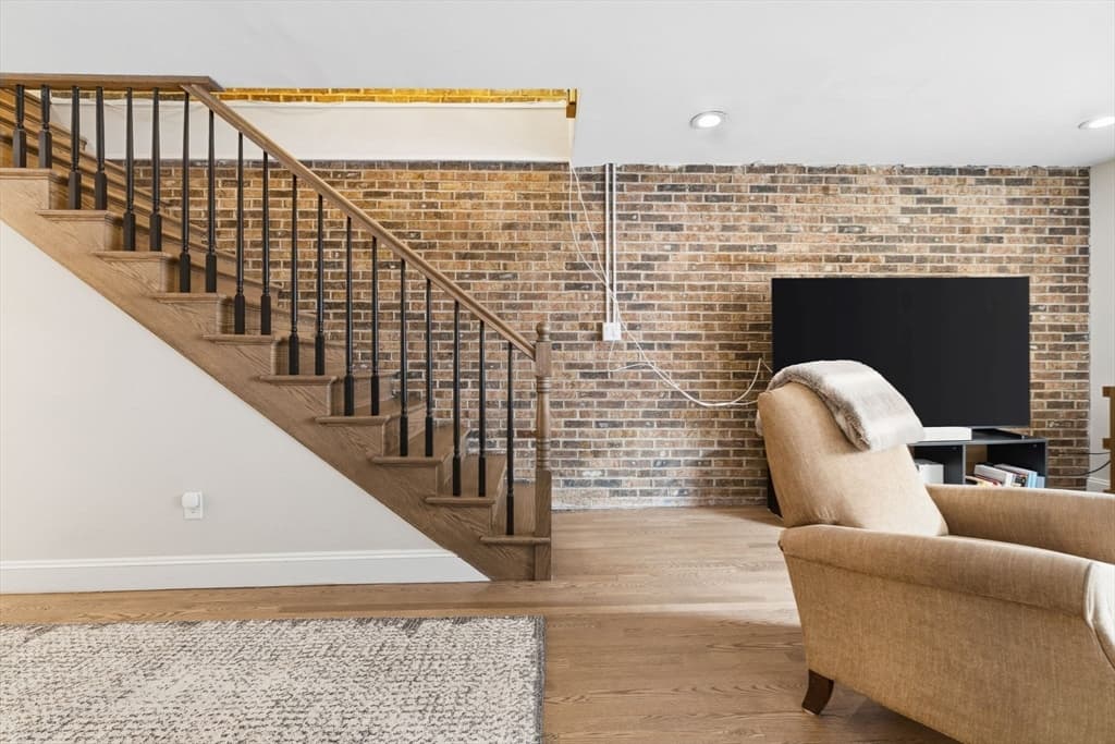 Condominium at 159 Salem # 4, Boston MA 02113, photo 4 of 26