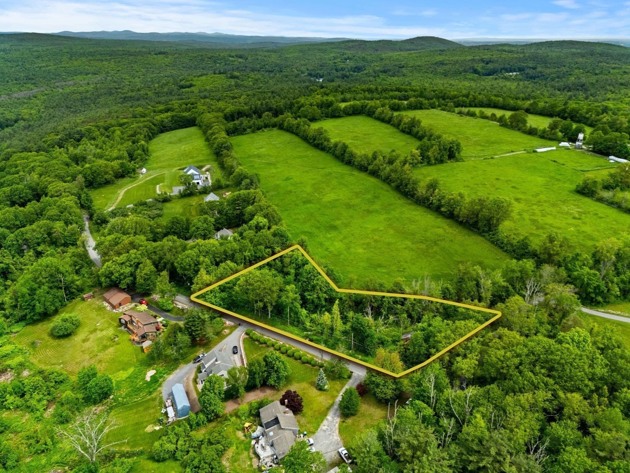 Residential at 223 Justice Hill Road, Sterling MA 01564, photo 6 of 12