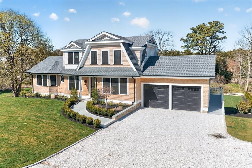 Single Family Residence at 83 Old Mail Rd, Chatham MA 02650, Chatham, photo 4 of 39