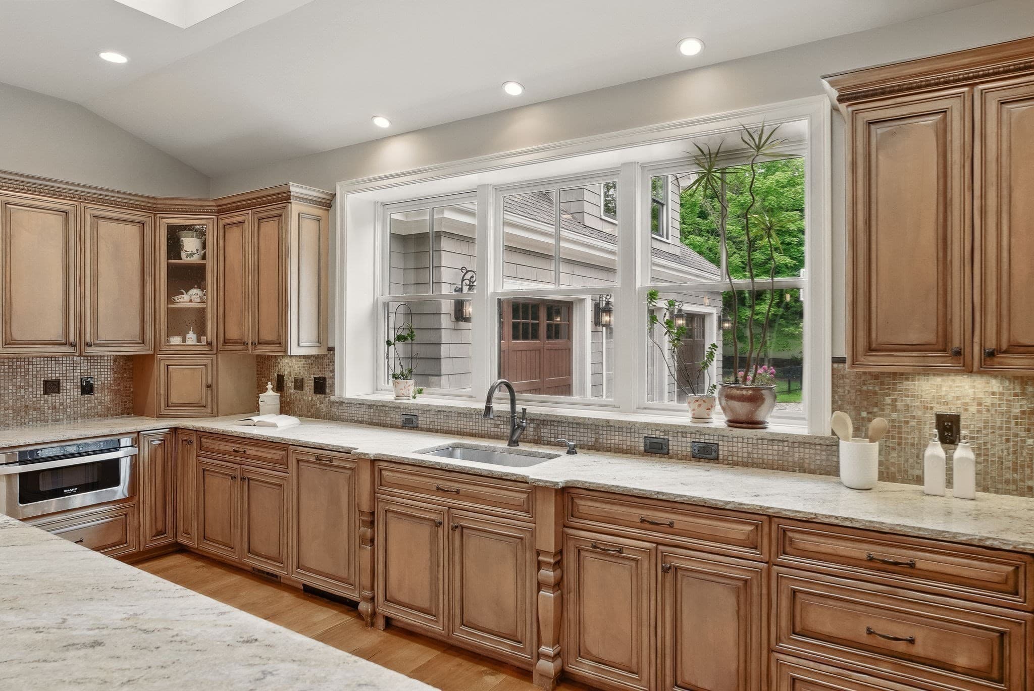 Single Family Residence at 4 Abbott Ln, Bedford MA 01730, photo 9 of 42