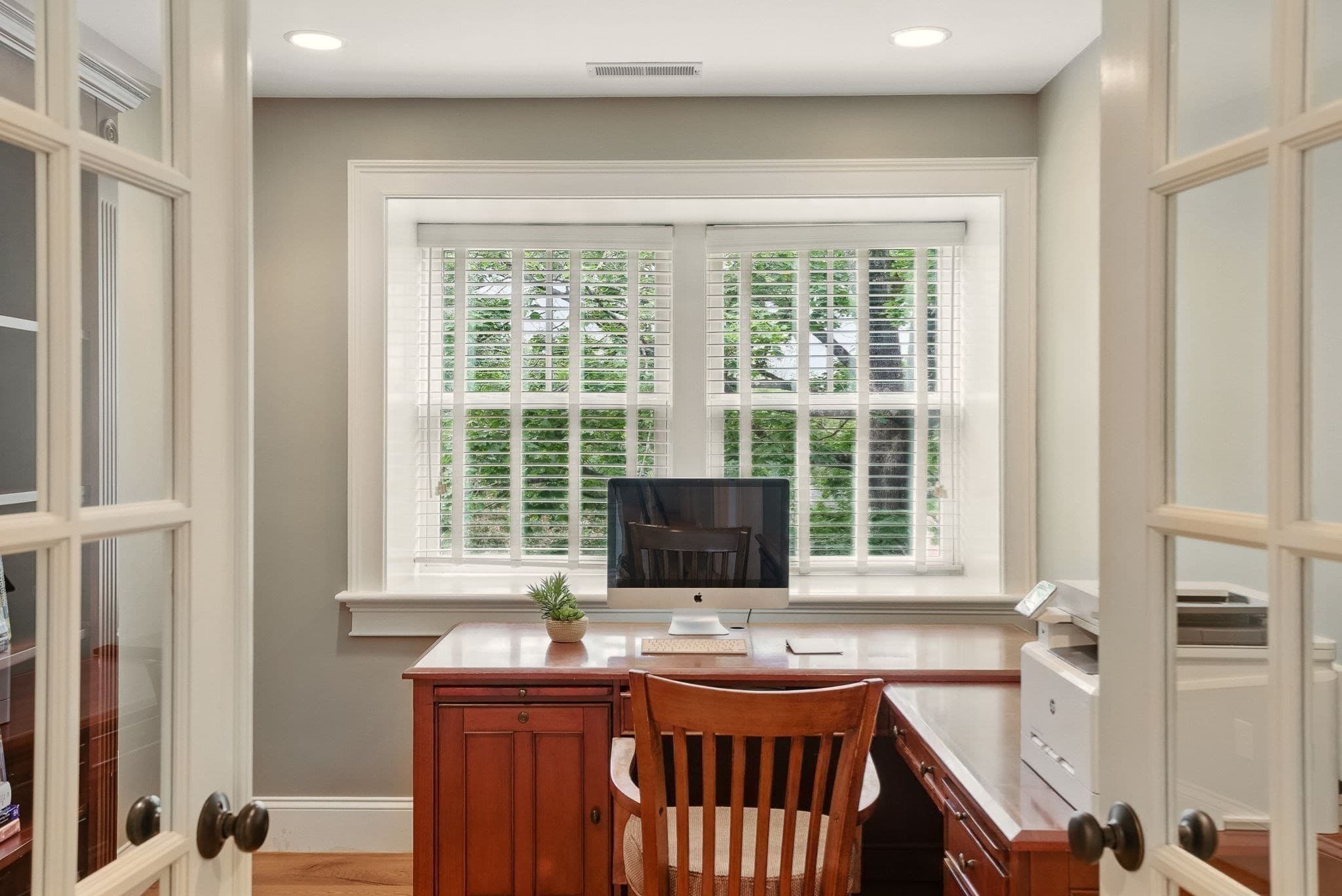 Single Family Residence at 4 Abbott Ln, Bedford MA 01730, photo 24 of 42